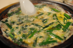 ニラの玉子とじ